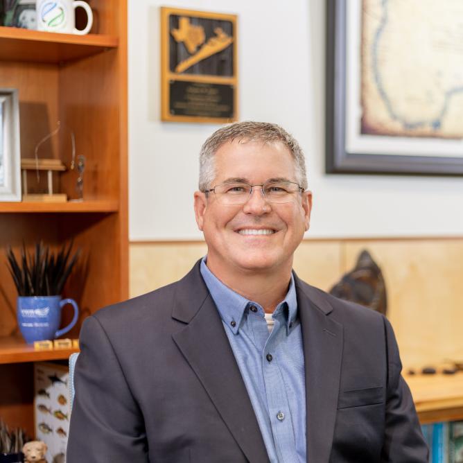Dr. Greg Stunz